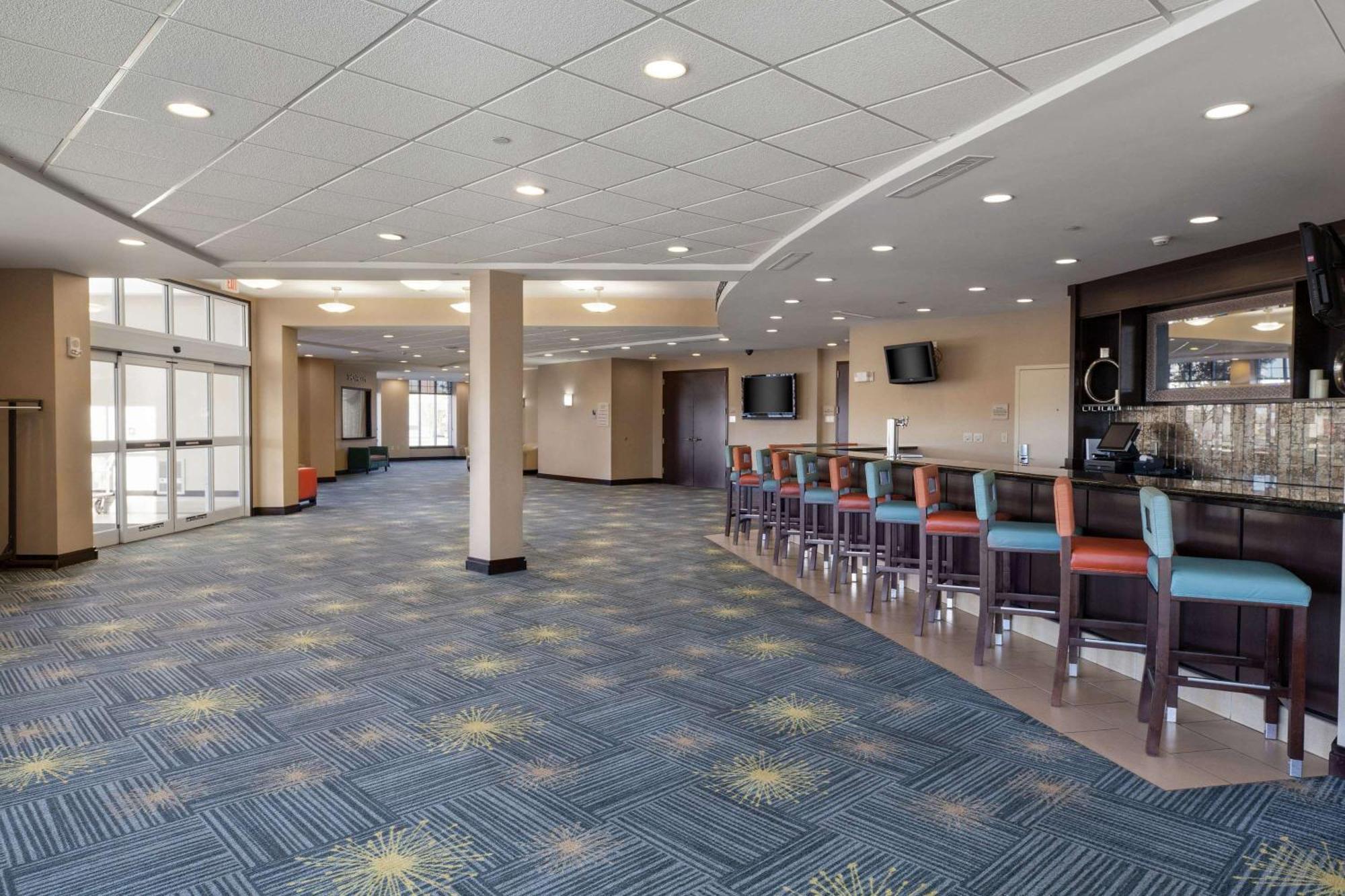 Hilton Garden Inn Fargo Exterior foto