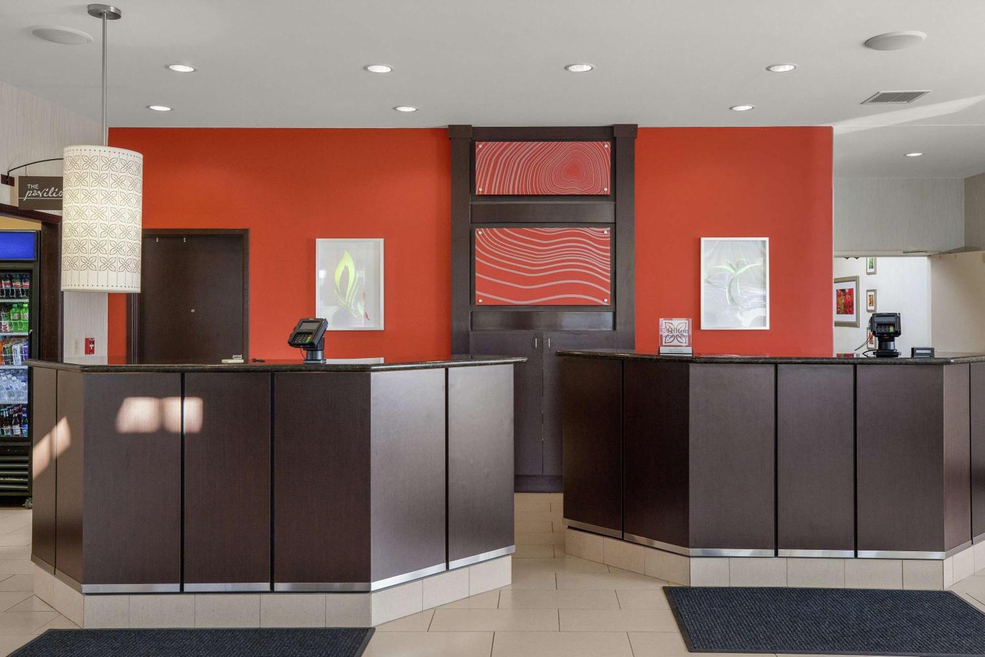 Hilton Garden Inn Fargo Exterior foto